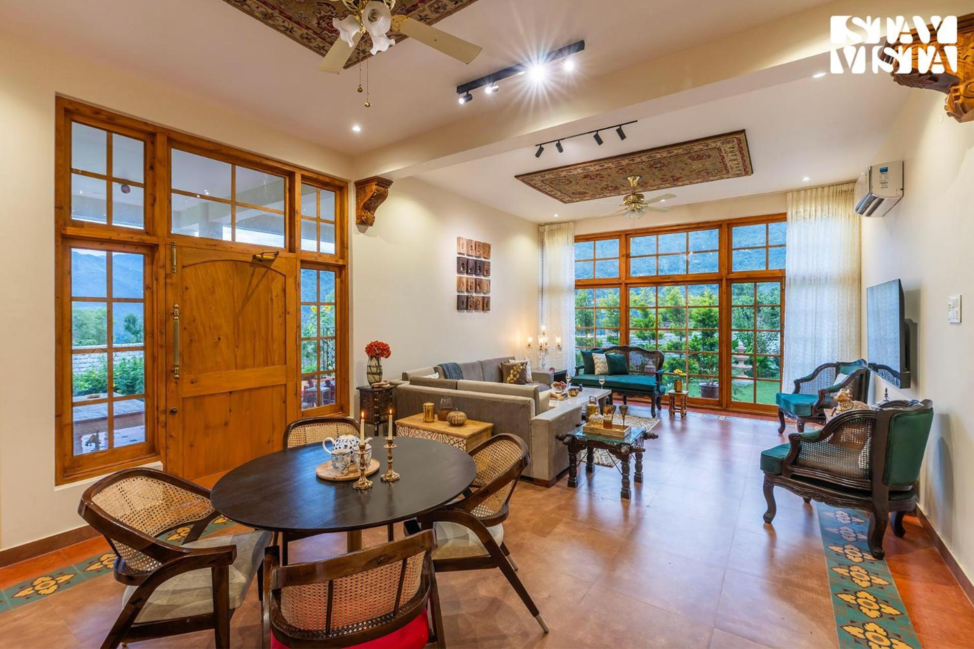 Stayvista At The Oakridge 4 Bhk Villa In Dharamshala With Jacuzzi & Balcony Chamba (Himachal Pradesh) Exterior photo