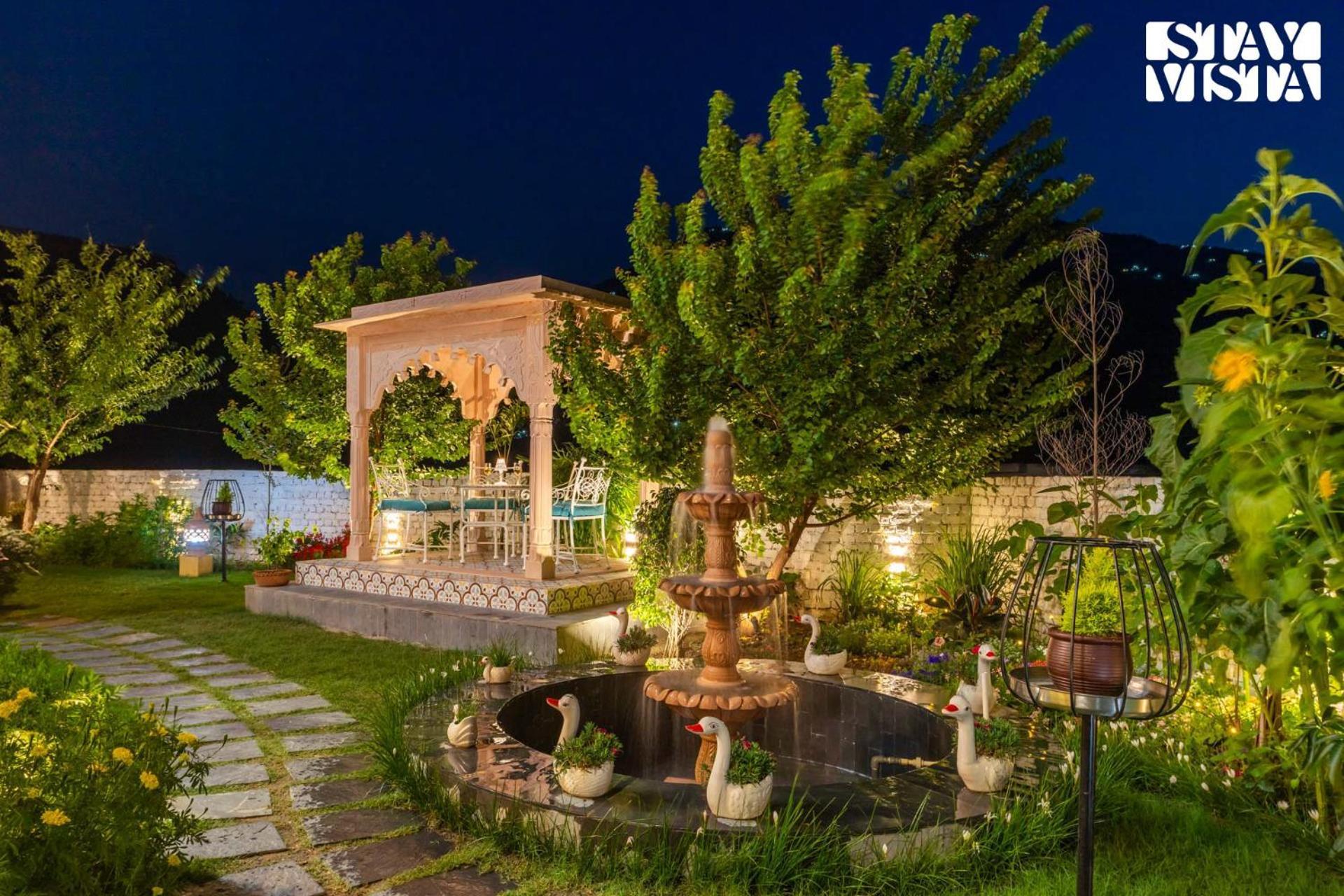 Stayvista At The Oakridge 4 Bhk Villa In Dharamshala With Jacuzzi & Balcony Chamba (Himachal Pradesh) Exterior photo