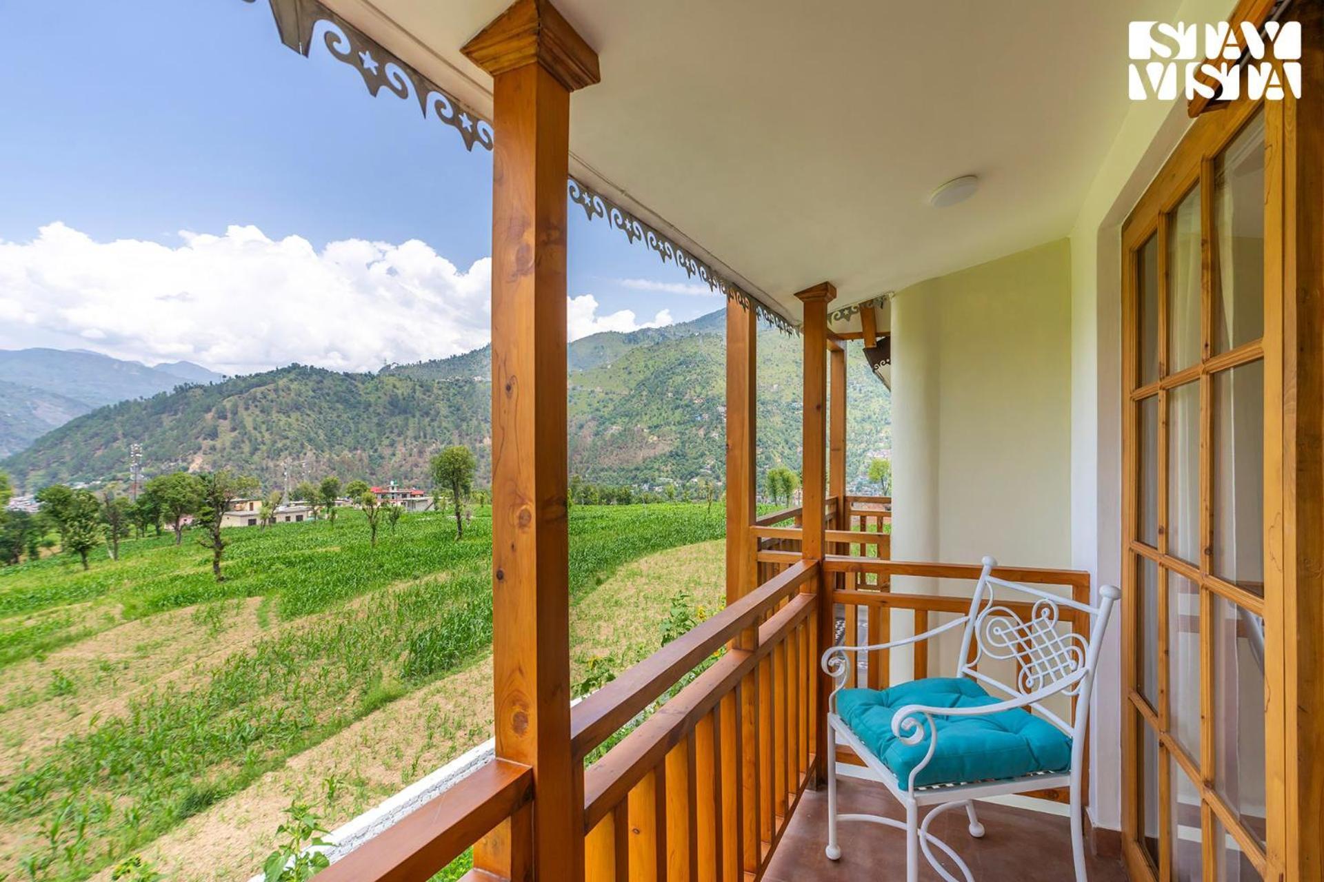 Stayvista At The Oakridge 4 Bhk Villa In Dharamshala With Jacuzzi & Balcony Chamba (Himachal Pradesh) Exterior photo