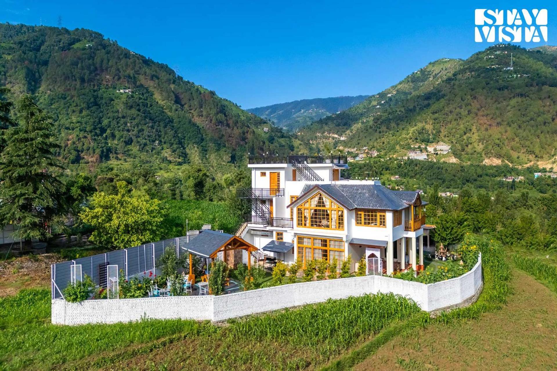 Stayvista At The Oakridge 4 Bhk Villa In Dharamshala With Jacuzzi & Balcony Chamba (Himachal Pradesh) Exterior photo